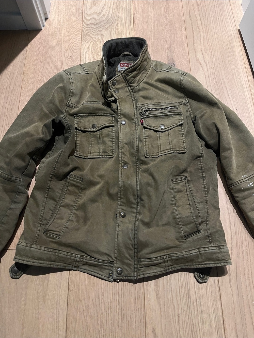 Men’s Levi’s medium jacket
